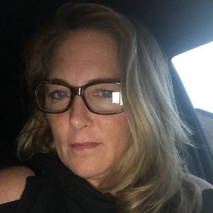 Meet your Posher, Lara